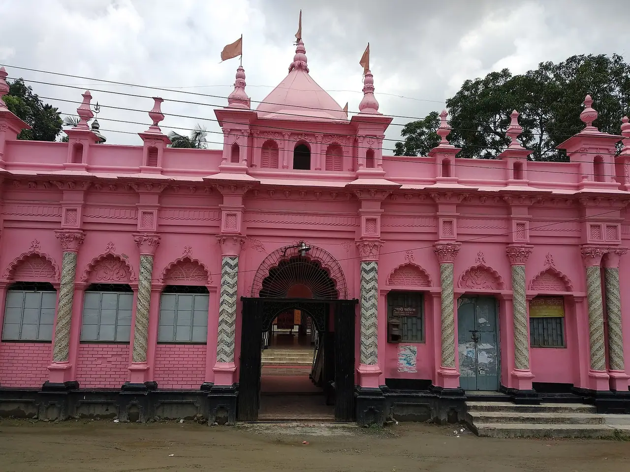 শ্রী শ্রী দয়াময়ী মন্দির
