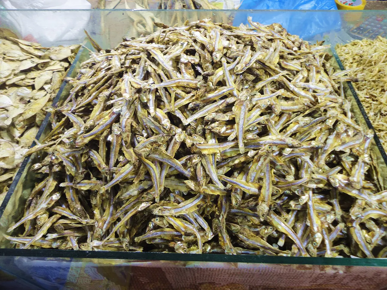 মহিষলুটির চলনবিলের শুঁটকি