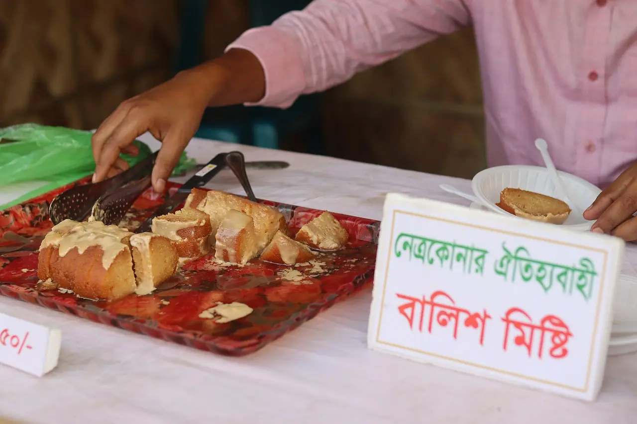 বালিশ মিষ্টি