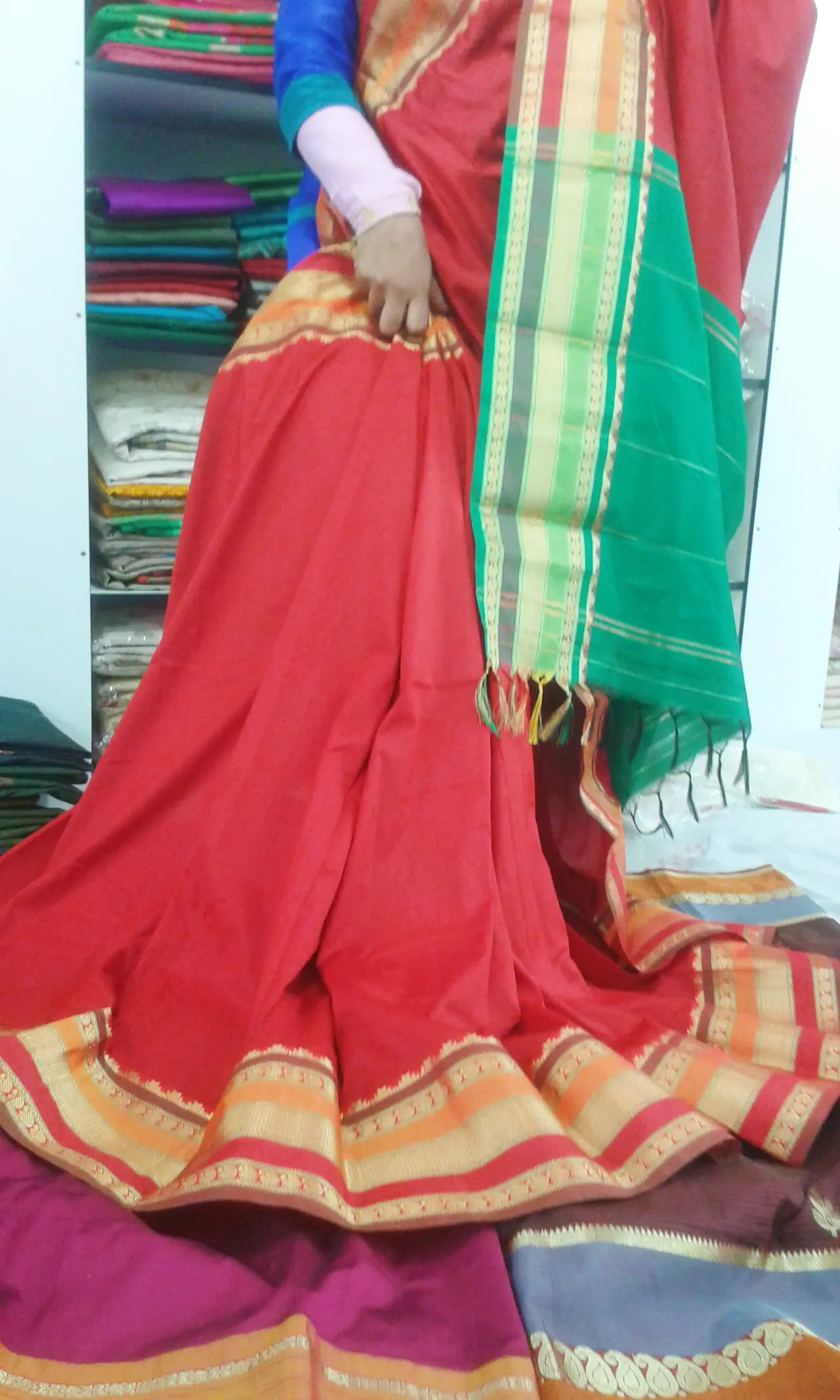 রাজশাহী সিল্ক স্কার্ফ