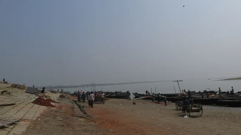 সারিয়াকান্দির যমুনা পাড় (কালিতলা ঘাট)