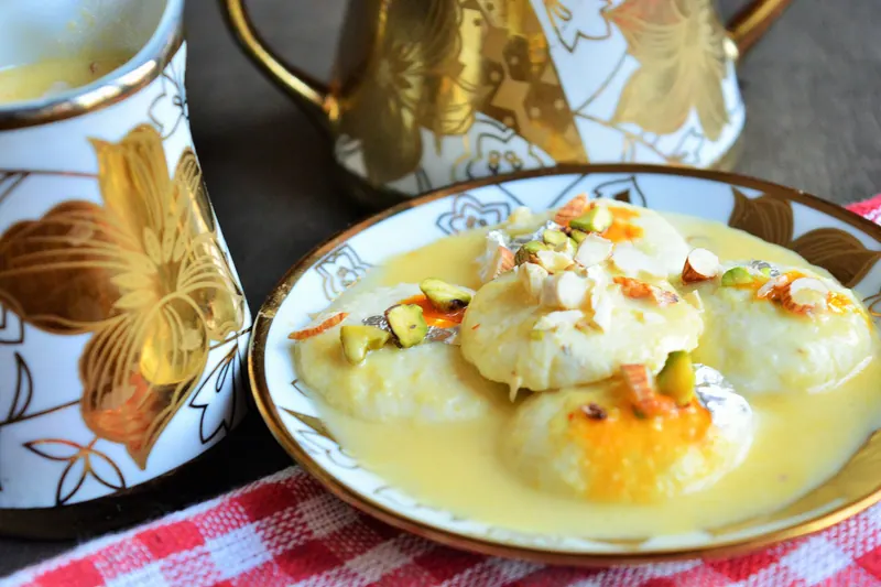 Cumilla Roshmalai