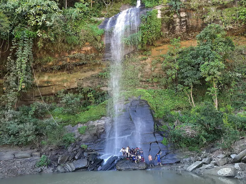 ঋজুক জলপ্রপাত