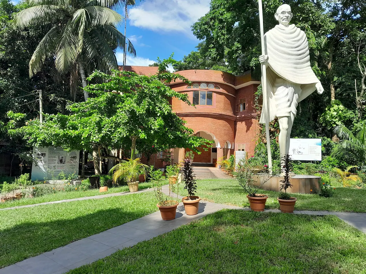 Gandhi Ashram, Joyag